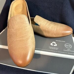 Dansko slides size 9 tan/ lt brown size 39